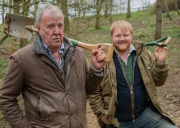 Jeremy Clarkson Rages at Government and says countryside is being ‘ethnically cleansed’ for ‘new towns of immigrants’ in furious Newspaper Article
