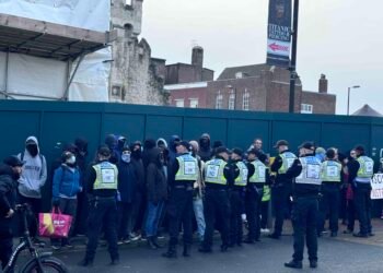 Masked ‘anti racism’ Protestors not arrested by Police in Southampton despite New Powers against face coverings