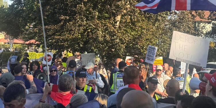 Further Migrant Hotel Protests Announced this Weekend in Southampton as Organisers appeal for local Women and Families to attend