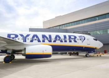 Ryanair Boss Predicts Rachel Reeves Will Be Ousted by Christmas After “Deadbeat” Budget