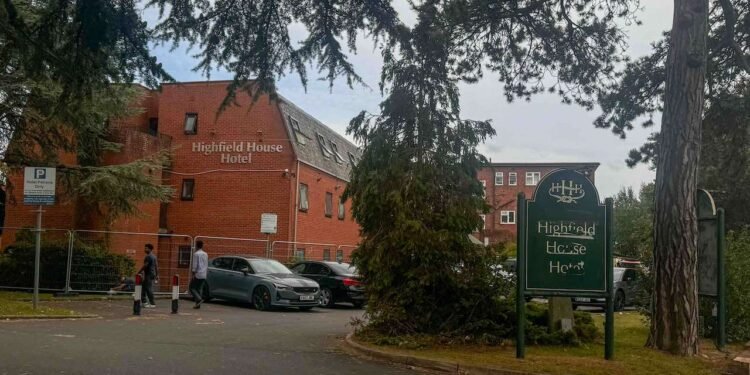 Southampton Residents Woken by Noisy Arrivals at Asylum Hotel as Channel Crossings Surge